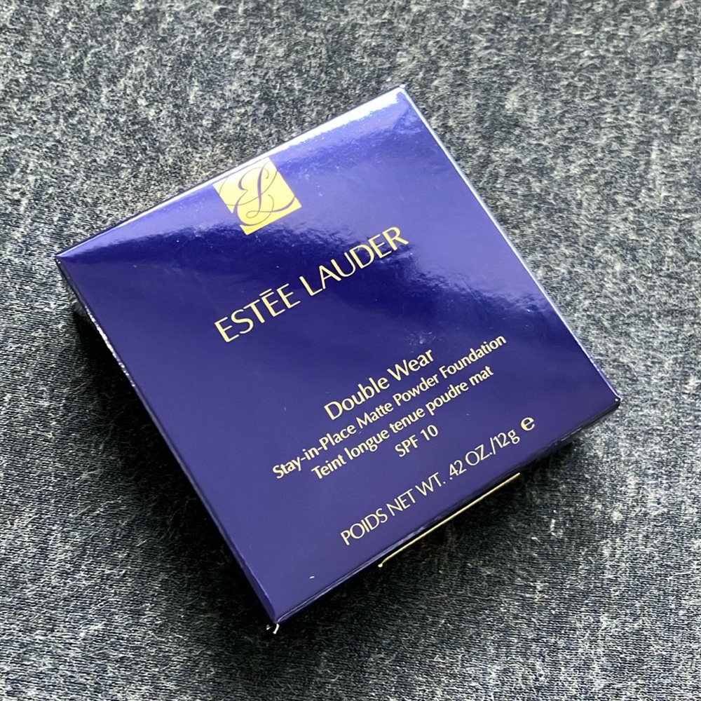NIB DW Matte Powder 2W1